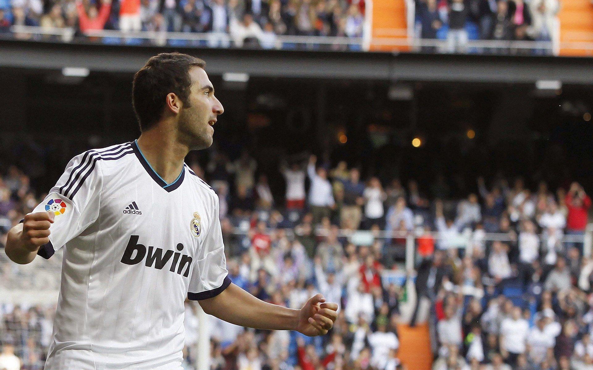 温网2024，阿尔卡拉斯逆转德约科维奇，新生代王者加冕草地之王