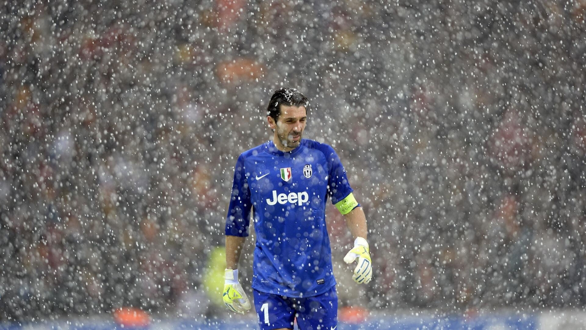 中国花样游泳队巴黎奥运备战进入冲刺阶段，全新编排惊艳亮相